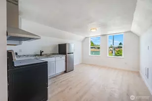 1012 9th St, Bremerton, WA 98337 - Photo 8