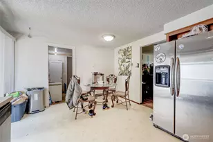 11104 Ainsworth Ave S, Tacoma, WA 98444 - Photo 4