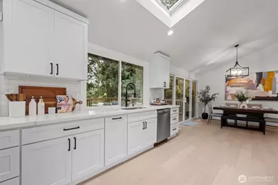 1044 145th Place NE, Bellevue, WA 98007 - Photo 12