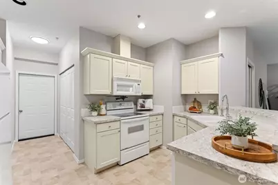 2147 Hammond Avenue #B10, DuPont, WA 98327 - Photo 12