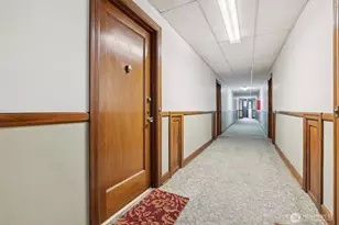 408 Bellevue Ave E, Seattle, WA 98102 - Photo 4