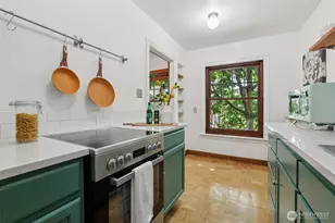 408 Bellevue Ave E, Seattle, WA 98102 - Photo 12