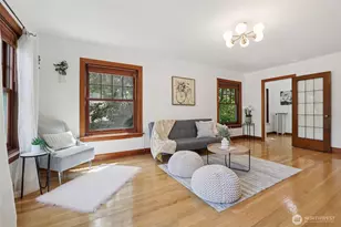 408 Bellevue Ave E, Seattle, WA 98102 - Photo 8