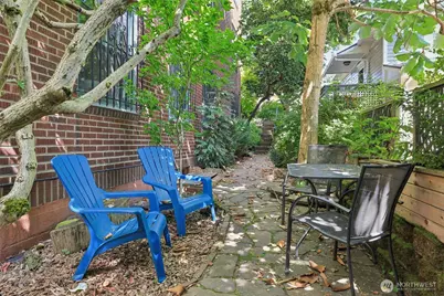 408 Bellevue Avenue E #206, Seattle, WA 98102 - Photo 18