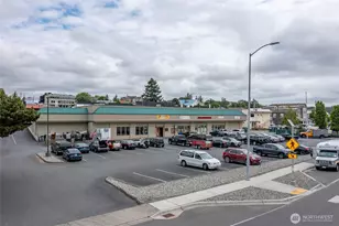 656 SE Bayshore Dr, Oak Harbor, WA 98277 - Photo 1