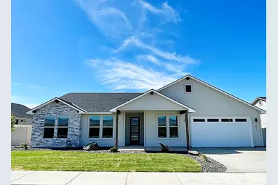 202 E Ian Avenue, Ellensburg, WA 98926 - Photo 2