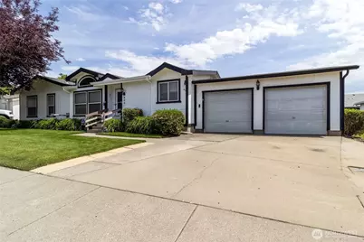 344 NE Cargill Avenue, College Place, WA 99362 - Photo 1