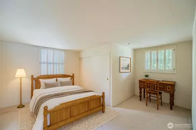 3706 84th Avenue SE, Mercer Island, WA 98040 - Photo 24