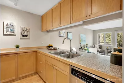 275 W Roy Street #319, Seattle, WA 98119 - Photo 12