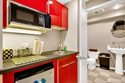 275 W Roy Street #319, Seattle, WA 98119 - Photo 26