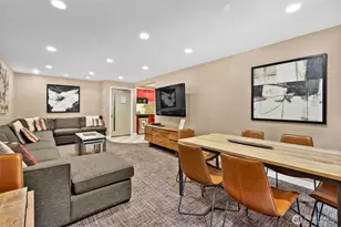 275 W Roy St, Seattle, WA 98119 - Photo 24