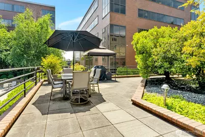 275 W Roy Street #319, Seattle, WA 98119 - Photo 28