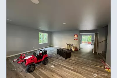 9525 S 221st Place, Kent, WA 98031 - Photo 2