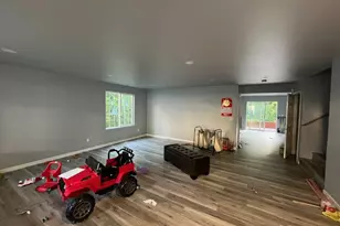 9525 S 221st Pl, Kent, WA 98031 - Photo 2