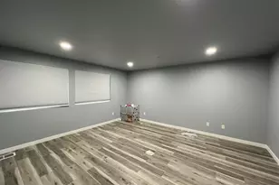 9525 S 221st Pl, Kent, WA 98031 - Photo 8