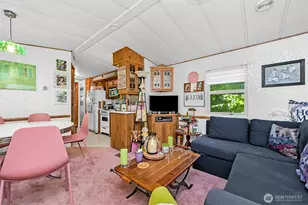 2026 Dogwood Dr, Sumas, WA 98266 - Photo 2