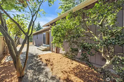 1229 SW 146th Street, Seahurst, WA 98166 - Photo 32