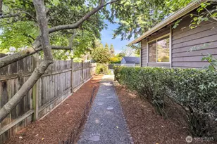 1229 SW 146th St, Seahurst, WA 98166 - Photo 30