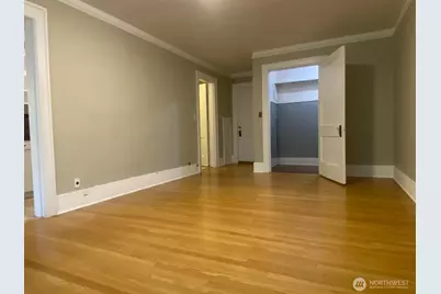 4725 15th Avenue NE #14, Seattle, WA 98105 - Photo 4