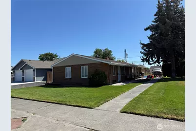 1131 1133 W Ivy Avenue, Moses Lake, WA 98837 - Photo 2