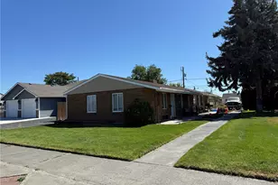 1131 1133 W Ivy Ave, Moses Lake, WA 98837 - Photo 2
