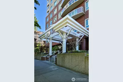 121 Vine Street #703, Seattle, WA 98121 - Photo 2
