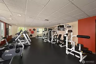 121 Vine St, Seattle, WA 98121 - Photo 30