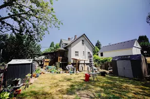 415 Pioneer St, Ridgefield, WA 98642 - Photo 2