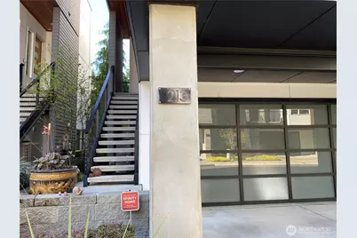 213 4th Court S, Kirkland, WA 98033 - Photo 2