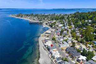 4131 Beach Dr SW, Seattle, WA 98116 - Photo 2