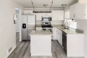 12103 221st Ave Ct E, Bonney Lake, WA 98390 - Photo 2