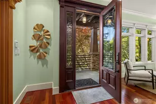 1423 37th Ave, Seattle, WA 98122 - Photo 2