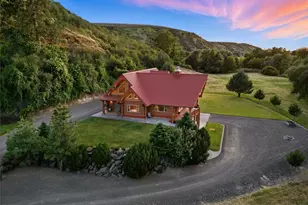 1025 Orchard St, Waitsburg, WA 99361 - Photo 1