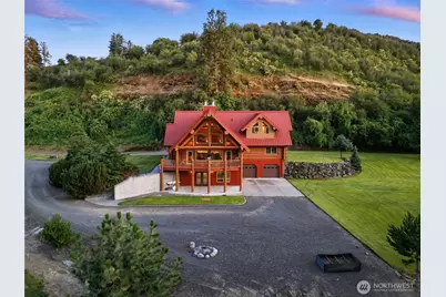 1025 Orchard Street, Waitsburg, WA 99361 - Photo 2