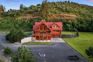 1025 Orchard St, Waitsburg, WA 99361 - Photo 2