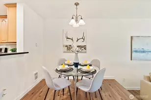 4330 W Lake Sammamish Pkwy SE, Issaquah, WA 98027 - Photo 10