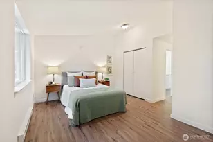 4330 W Lake Sammamish Pkwy SE, Issaquah, WA 98027 - Photo 20