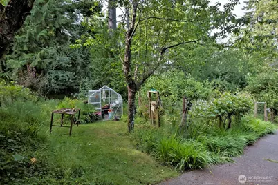 662 E Stadium Beach Road E, Grapeview, WA 98546 - Photo 32