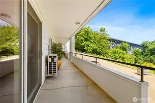 2565 Dexter Ave N, Seattle, WA 98109 - Photo 28