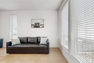 1300 E Remington Ct, Seattle, WA 98122 - Photo 6