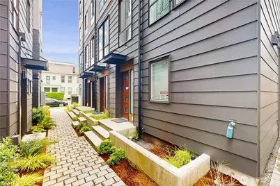 1300 E Remington Court #A, Seattle, WA 98122 - Photo 4