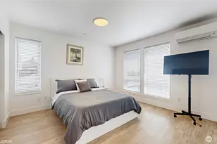 1300 E Remington Ct, Seattle, WA 98122 - Photo 16