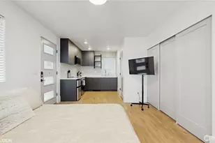 1300 E Remington Ct, Seattle, WA 98122 - Photo 26