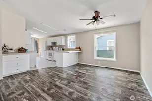 201 W Oakview Ave, Centralia, WA 98531 - Photo 8