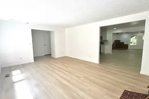 12602 Military Rd E, Puyallup, WA 98374 - Photo 4