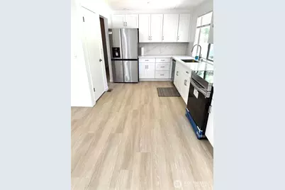 12602 Military Road E, Puyallup, WA 98374 - Photo 6