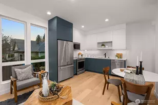 222b 10th Ave E, Seattle, WA 98102 - Photo 2