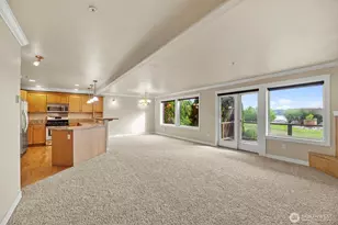 1300 Peace Portal Dr, Blaine, WA 98230 - Photo 6