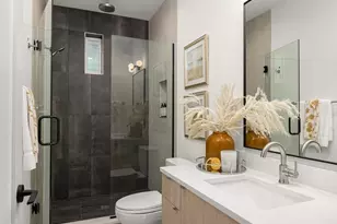 222 D 10th Ave E, Seattle, WA 98102 - Photo 6