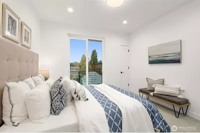 222 D 10th Avenue E, Seattle, WA 98102 - Photo 10